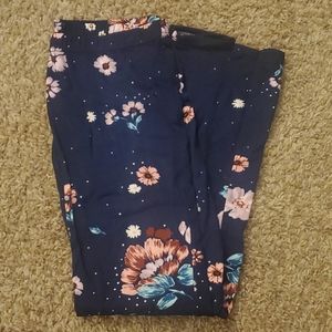 Never worn 1x/2x Leggings